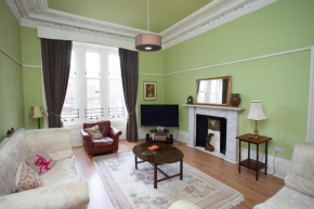 Spacious 4-Bedroom Retreat in Glasgow City